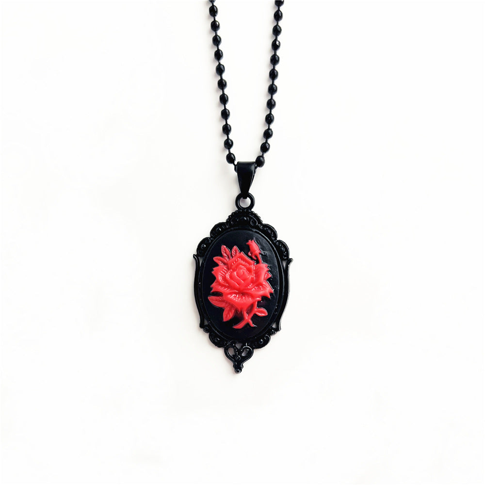 Collares de aleación de espejo de corazón de vampiro oscuro al por mayor